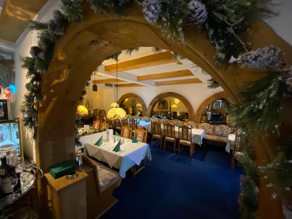Hotel Friedenseiche Neukirchen-Vluyn Buitenkant foto