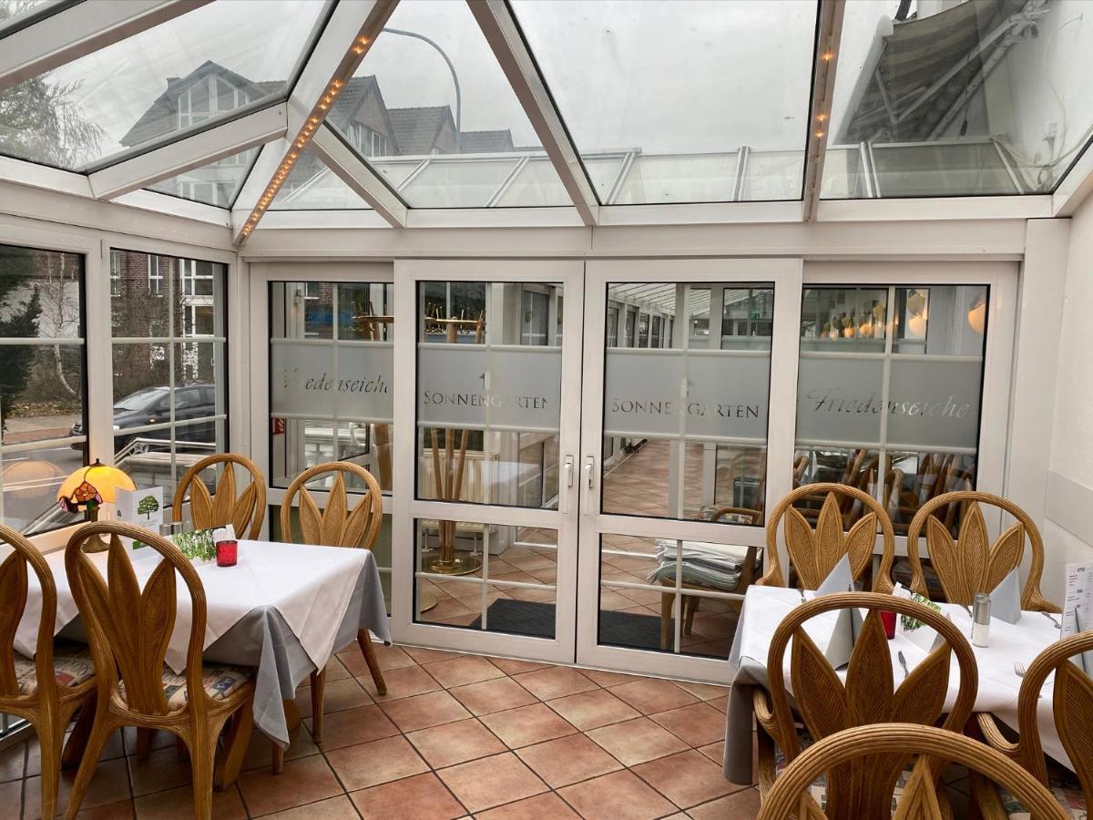 Hotel Friedenseiche Neukirchen-Vluyn Buitenkant foto
