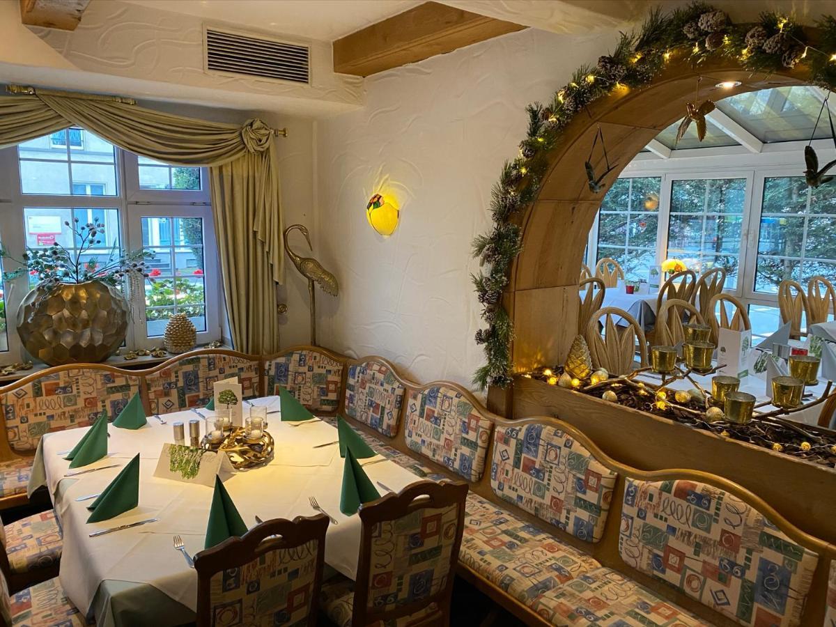 Hotel Friedenseiche Neukirchen-Vluyn Buitenkant foto